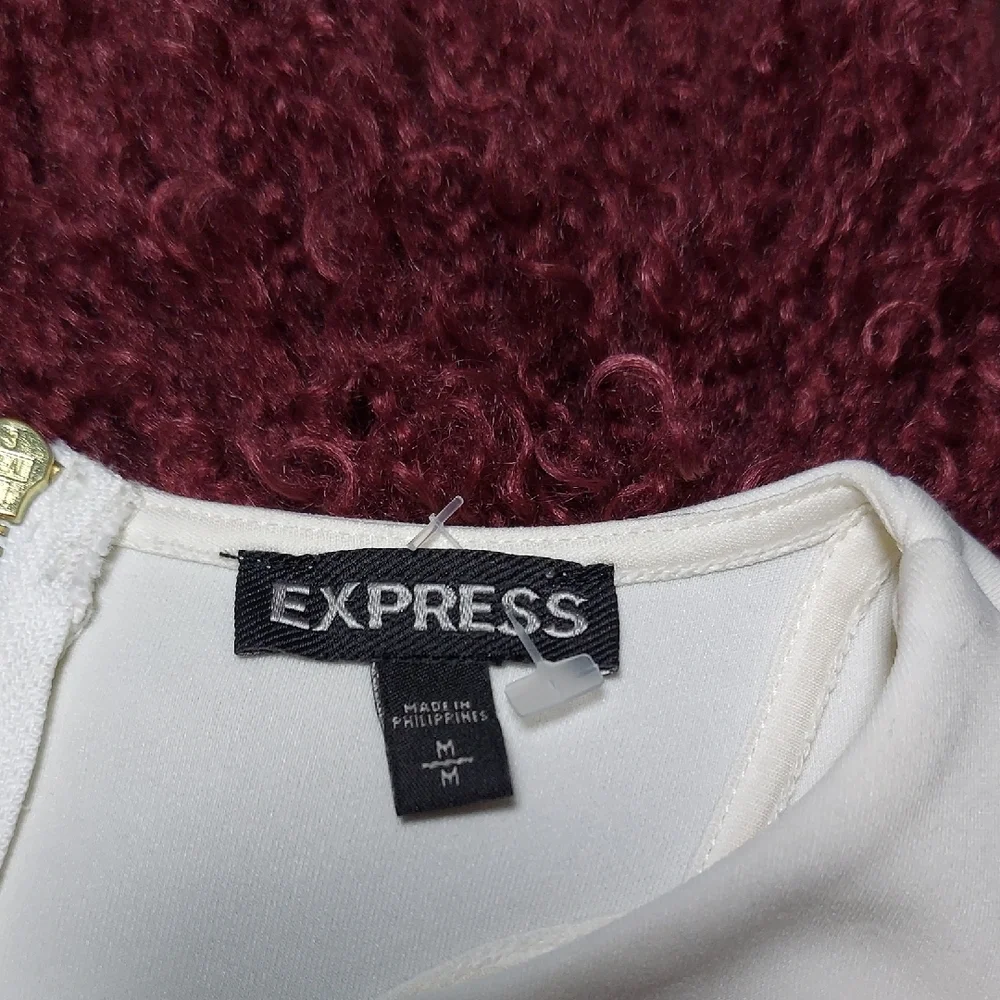Express Cream Asymmetrical Crop Tank Top - Picture 3 of 9